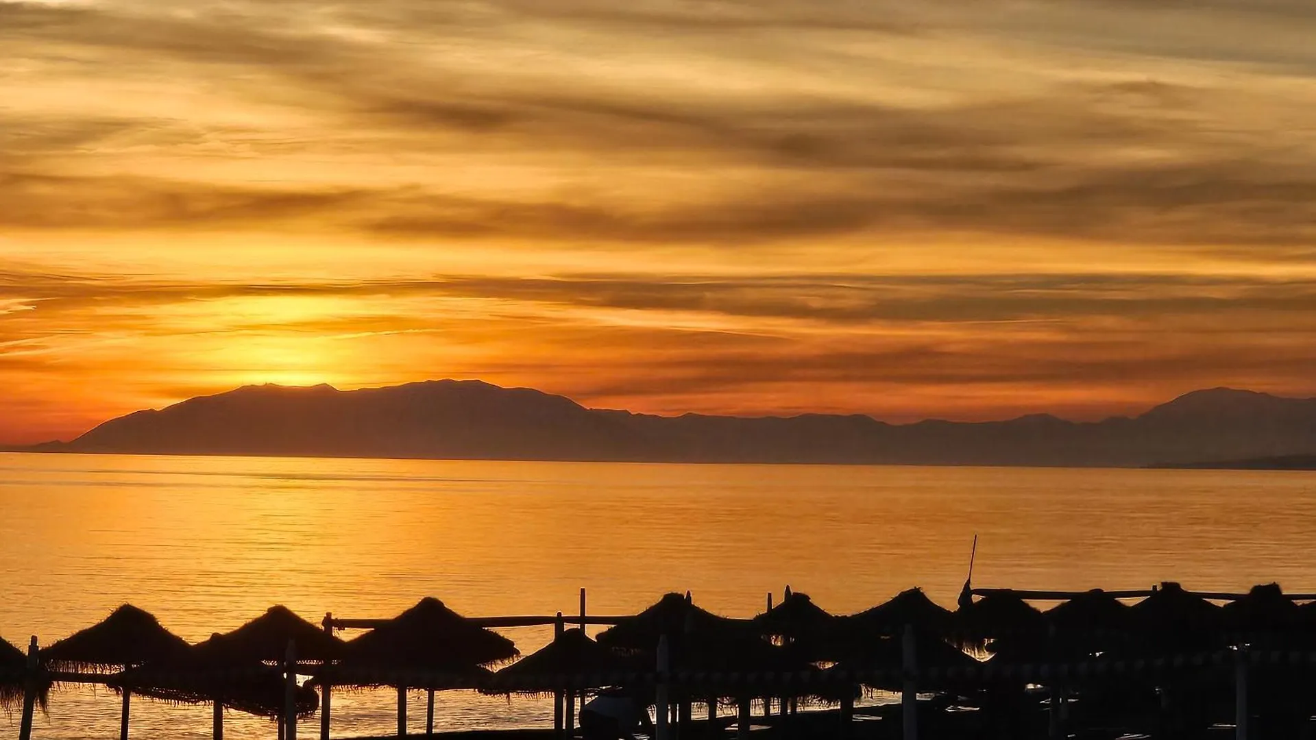 Costa Brisas Lägenhet Almayate Alto
