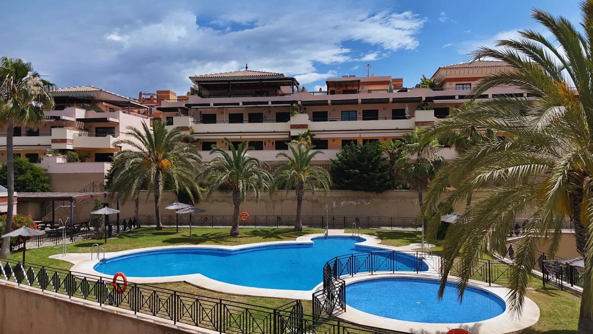 Costa Brisas Lägenhet Almayate Alto